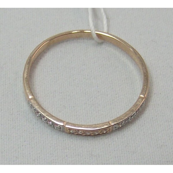 Кольцо золотое с фианитами